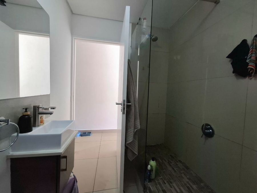 1 Bedroom Property for Sale in Edgemead Western Cape